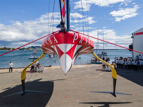 prada americas cup boat